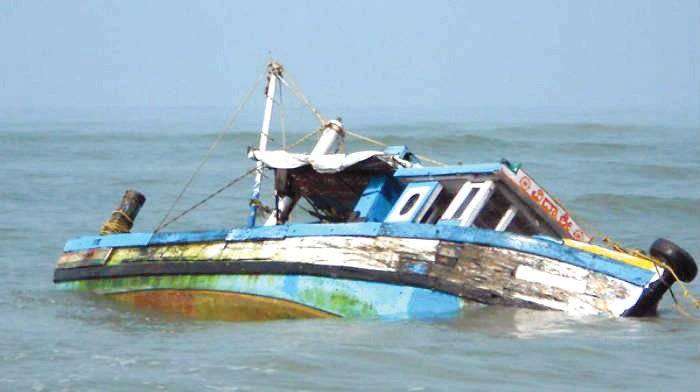 11 persons including a pregnant woman and six children, have reportedly di£d in a boat mishap in Mak...
