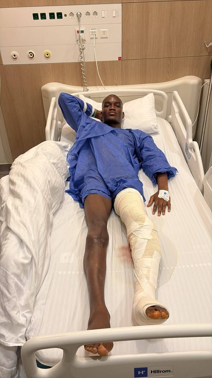 Influencer baddie of Lagos finally completes surgery on 2 his legs 🦵. Congratulations to him