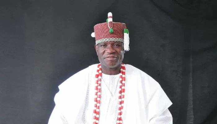 The Adeboruwa of Igbogbo Kingdom in Lagos State, Oba Semiudeen Kasali, has declared that kings in Ni...