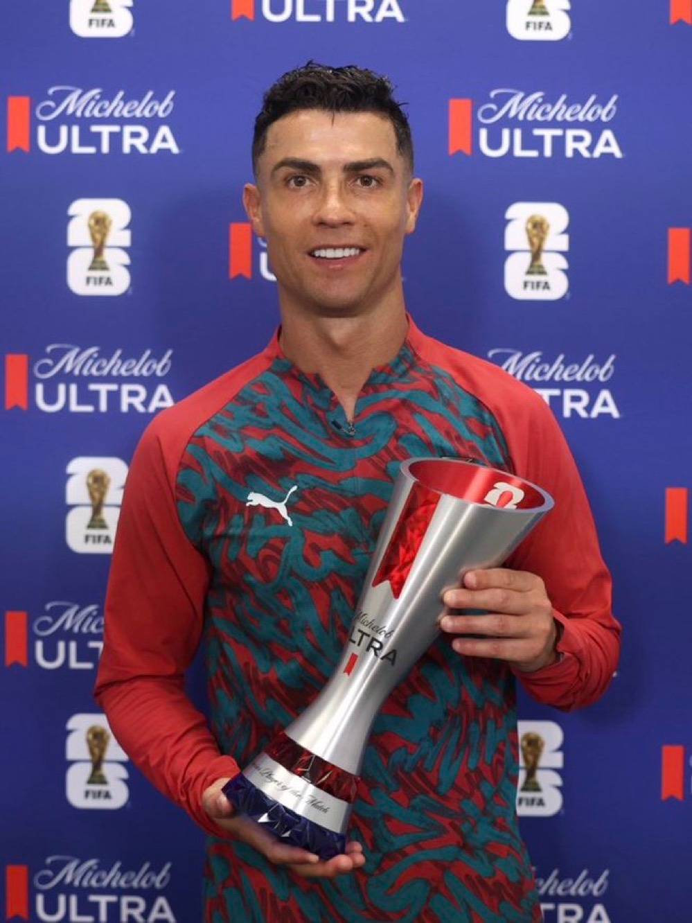 Cristiano Ronaldo wins  FIFA Man of the Match Award 🏆.