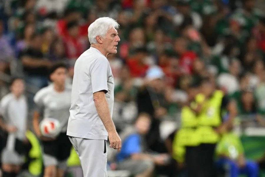 “We shut up big mouths” 

~ South Africa 🇿🇦 coach Hugo Broos