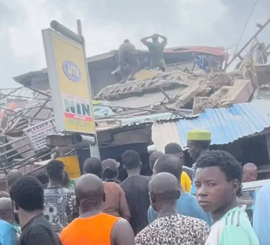 A three-storey building has collapsed in the Alakija area of Lagos State, with several people feared...