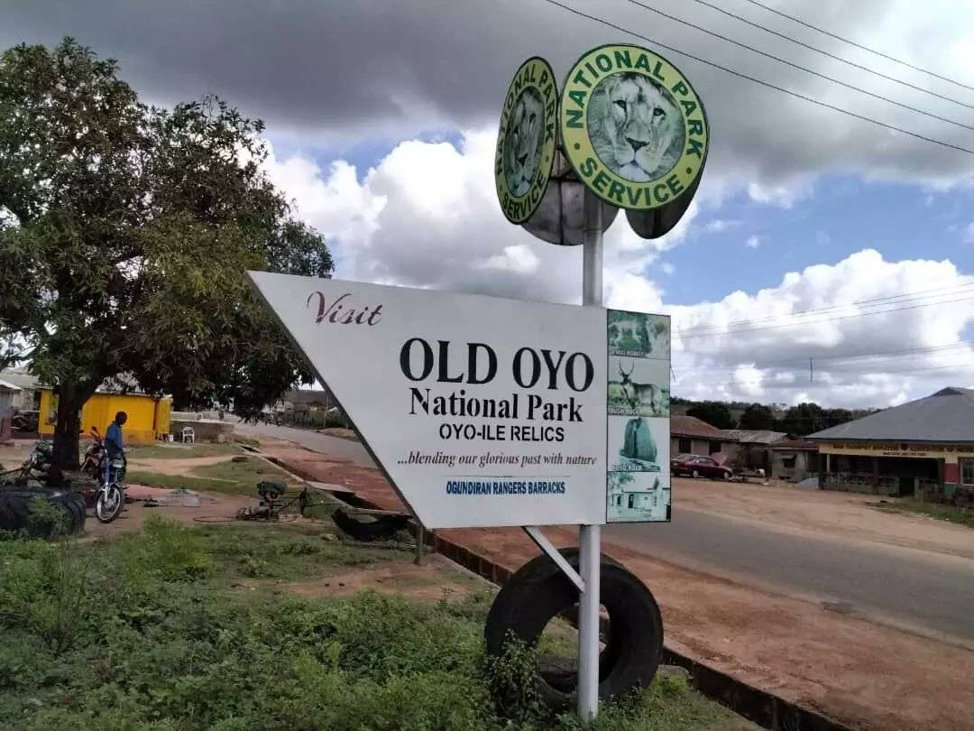 Oyo State Government has extended by 24 hours the curfew imposed on 10 local government areas border...