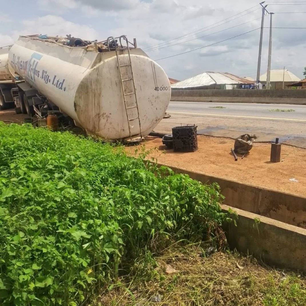Firefighters today averted a major disaster in Ilorin, the Kwara State capital, after preventing a p...