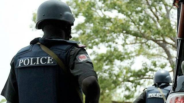 Security operatives from Lagos and Ogun states have launched a joint offensive against criminal netw...