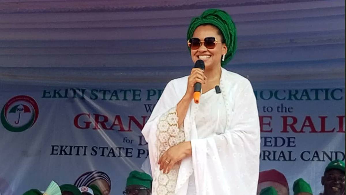 Senator Natasha commends Air Peace and FG for evacuating 533 Nigerians🇳🇬 from South Africa 🇿🇦