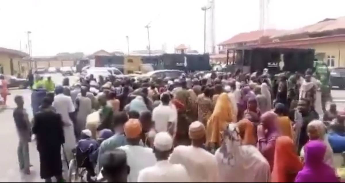 Lagos State Government have arrested 396 beggars, to send them back to their respective states.