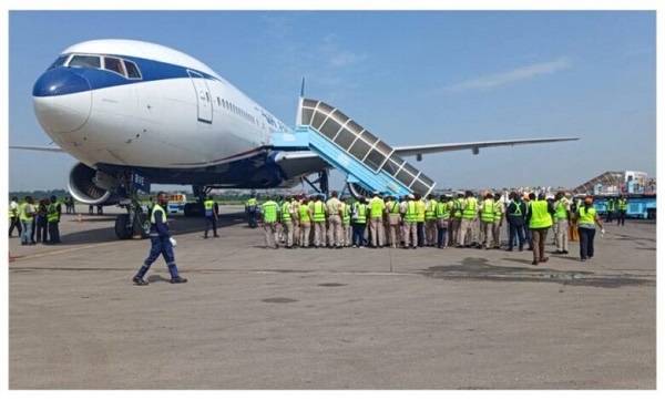 The fourth evacuation flight arranged to bring Nigerians home from South Africa was delayed after a...