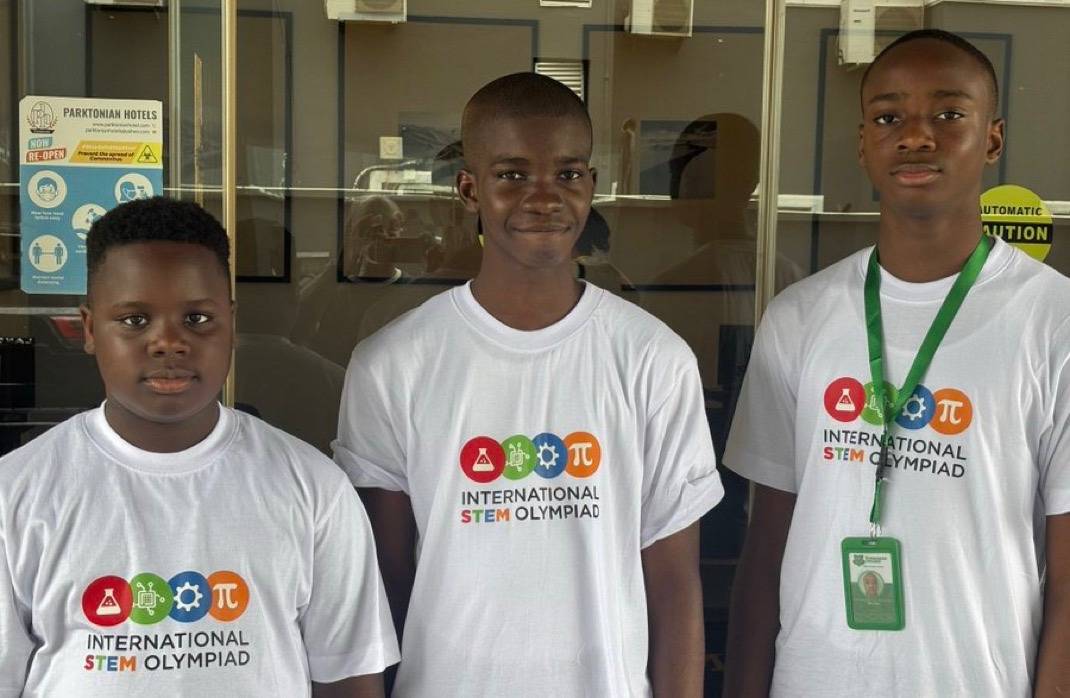 A United States-based Nigerian hydrogen specialist, Dr Michael Taiwo, has rewarded three Nigerian st...