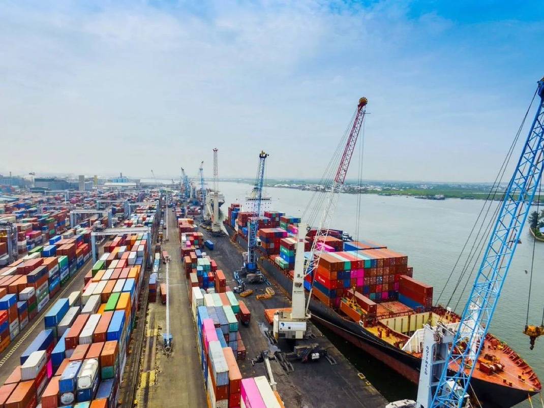 The Nigerian Ports Authority (NPA) says 33 ships carrying petroleum products, food items, and other...