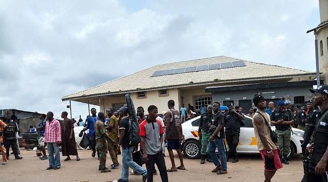 The Oyo State Government has appealed for calm following the violence that erupted in the Ojoo area...