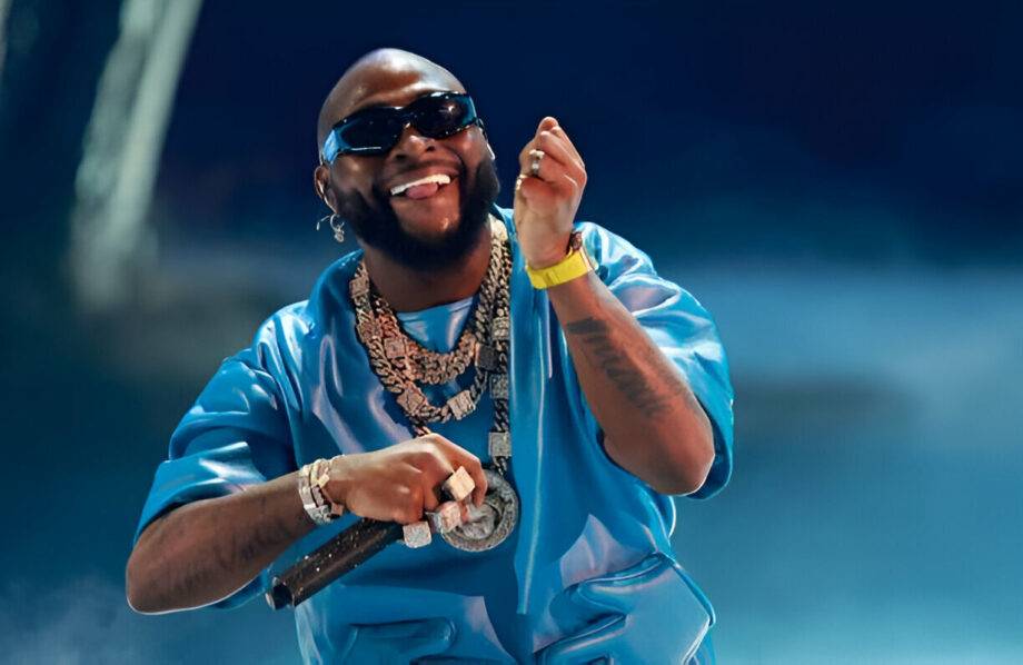 "I pray God shows me when to quit music before I ruin my legacy"
~ Davido