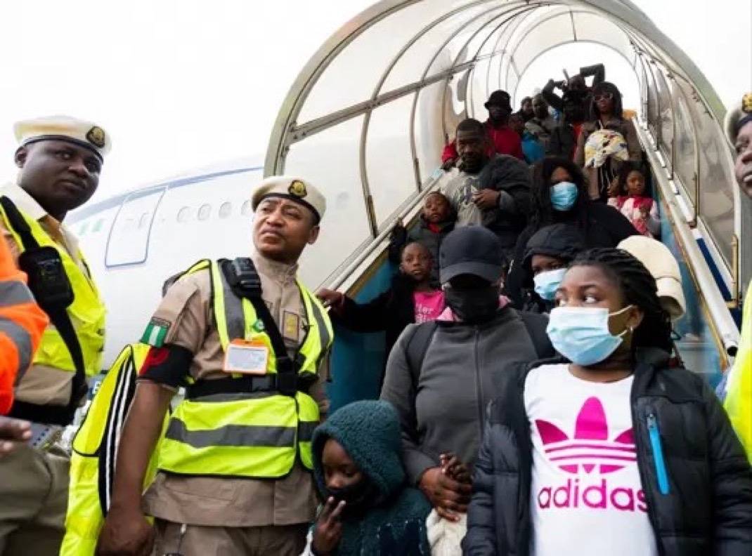 Federal Government of Nigeria π³π¬ Completes South Africa πΏπ¦ Evacuation, Brings Home Over 1,500 Nigeri...