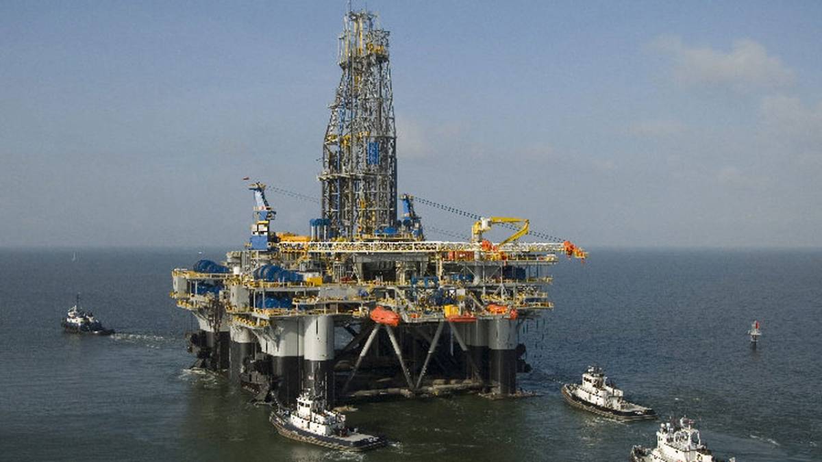 The Federal Government has announced that 13 oil and gas blocks offered during the 2025 Licensing Ro...