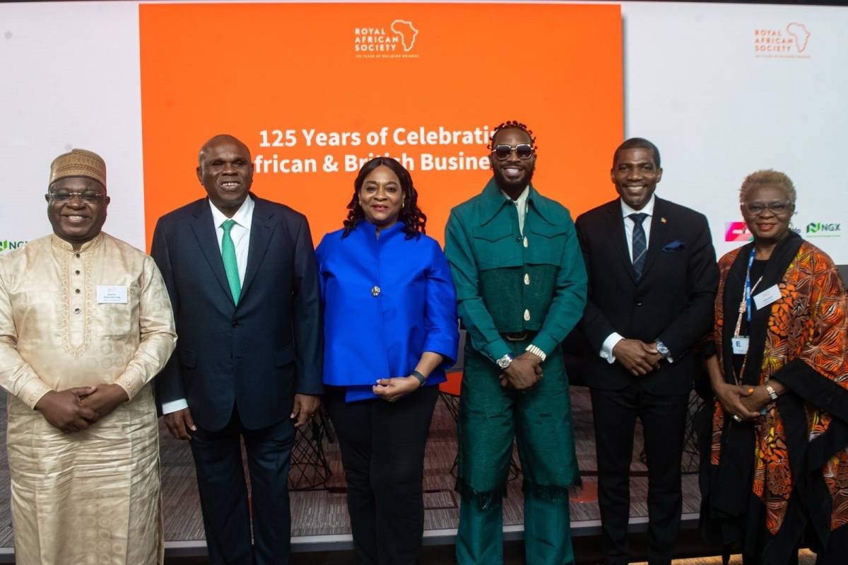 Talented Nigerian music artist D'banj was invited to ring the Closing Bell at the London Stock Excha...
