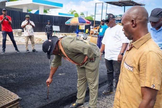 The Anambra State Government has announced stricter quality control measures for road construction a...