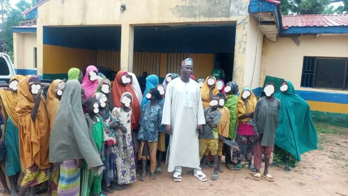 The Sokoto State Police Command has rescued 32 kidnapped victims and foiled a major bandit operation...