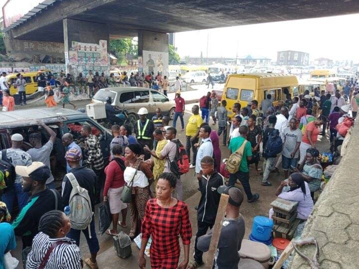 Lagos commuters stranded as commercial bus drivers go on strike over alleged extortion by police, LA...