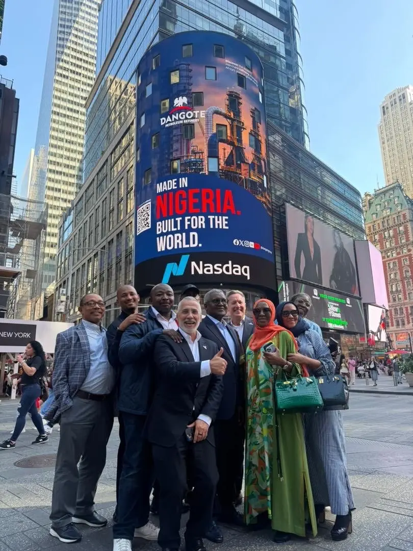 Dangote marketing his IPO at time square 🔥🔥❤️.
“Made in NIGERIA. Built for the world.”
