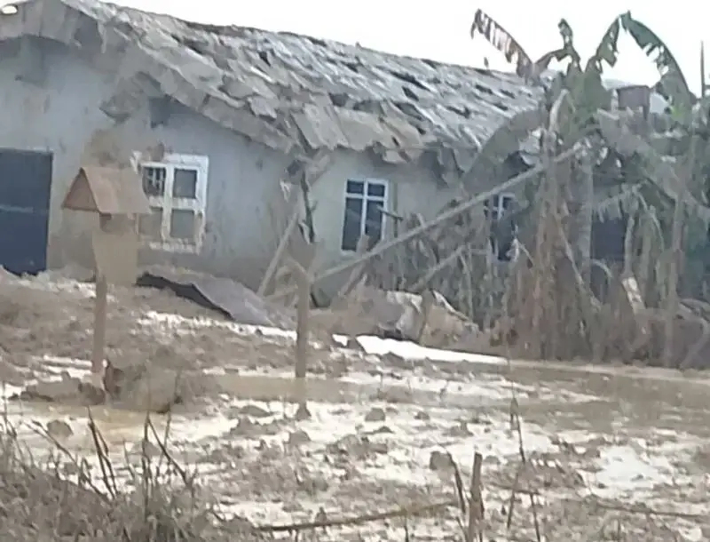 20 people have been injured and over 50 houses burnt down following the explosion of a gas pipeline...