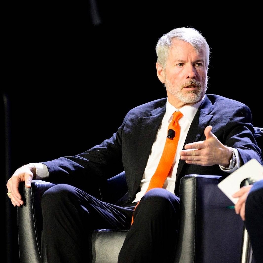 β Saylor says Strategy may sell some BTC to fund a dividend
This is the first time the company ha...