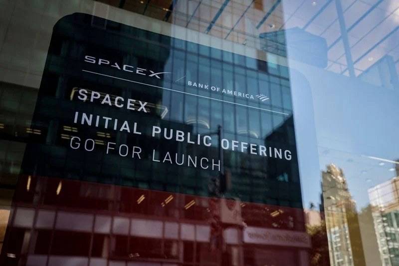π Musk's SpaceX prices record $75 billion IPO at $135 a share
The IPO raised a record $75 billion...