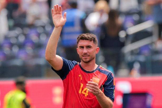 ⚽ Laporte chose Spain after France repeatedly overlooked him
Aymeric Laporte faces the country of...