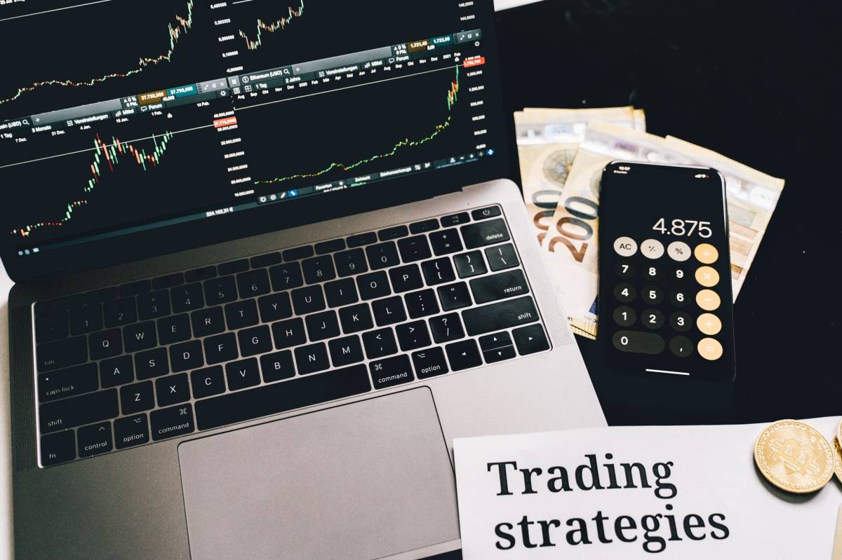 ๐ Day's done โ snapshot.
BTC: $66,002 (-0.6%)
ETH: +0.8%
TON: -0.0%
Quiet red. Most portfolios ar...