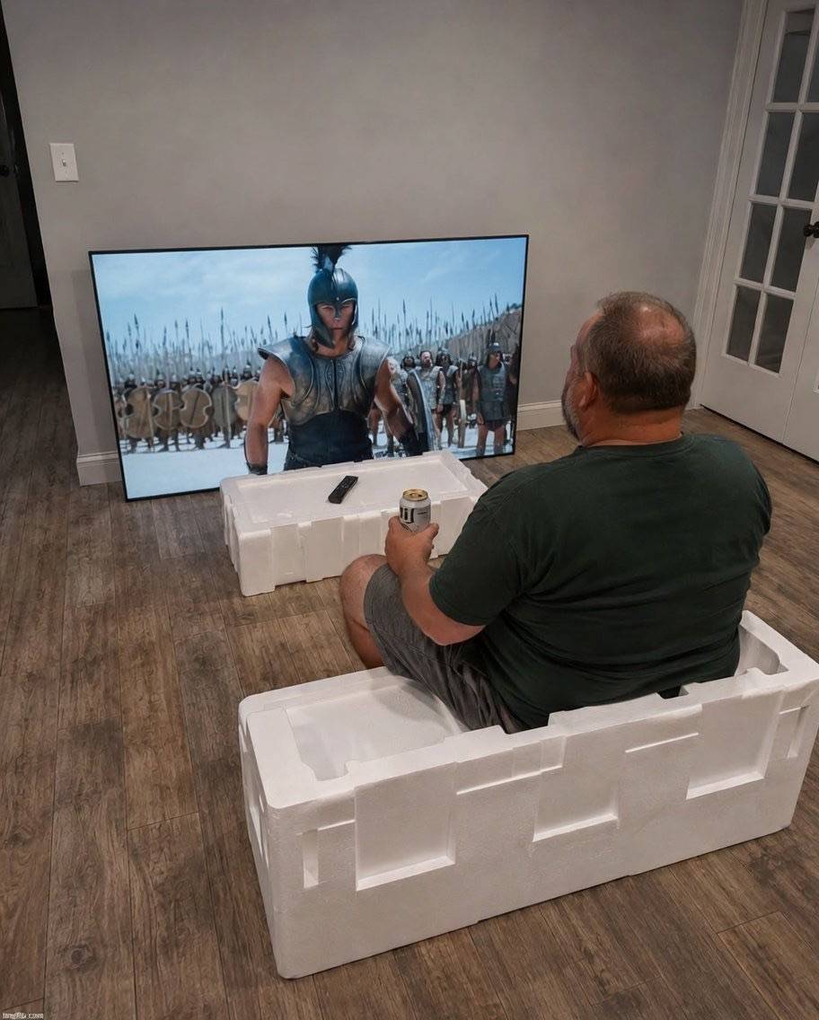 ๐ DID YOU KNOW: your Smart TV came with a whole entertainment room set ?
or is it just me?