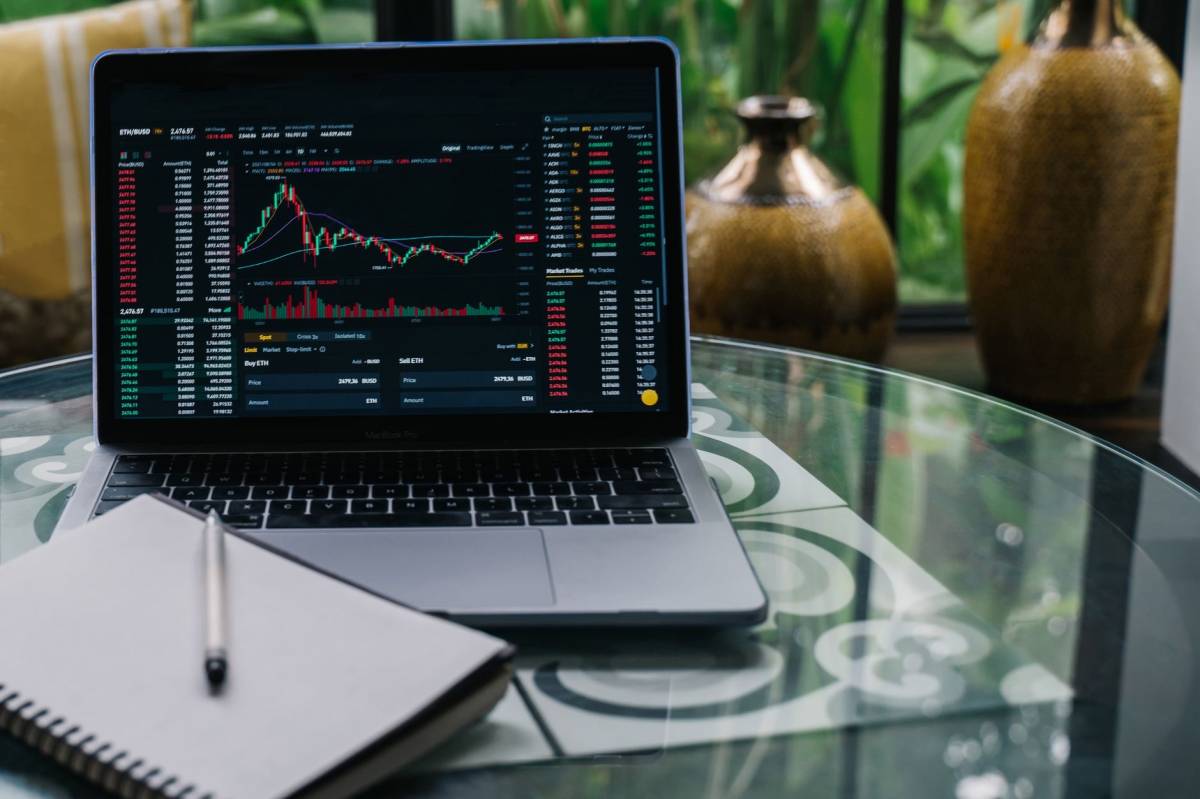 ๐ Closing numbers.
BTC: $64,044 (-1.2%)
ETH: -1.5%
TON: -1.1%
Minor red. The chat is louder than...
