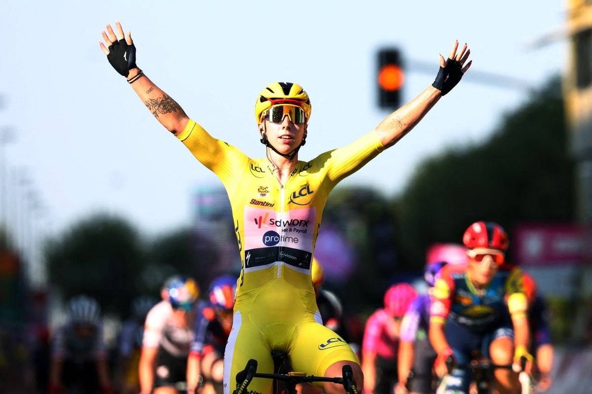 Lorena Wiebes Wins Stage Two to Keep Tour de France Femmes Lead
Lorena Wiebes retained the yellow j...