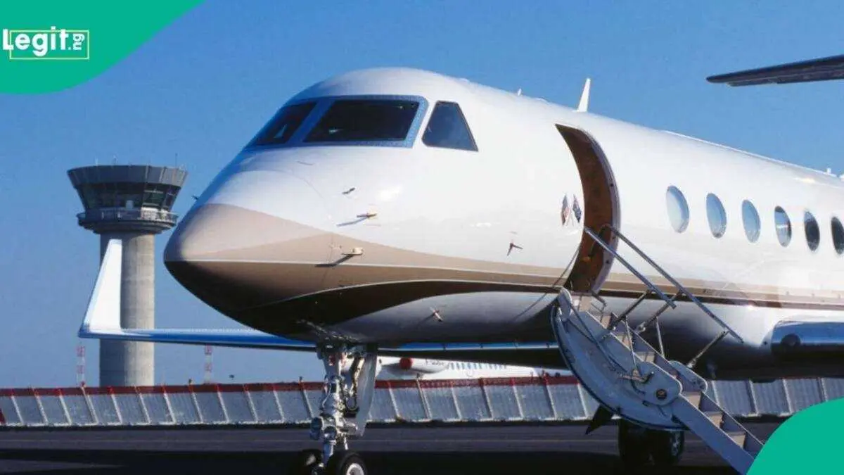 ๐ณ๐ฌ Private jet loses door at 3,000 feet over Abuja
A Triton Aviation CL60 aircraft made an emergenc...