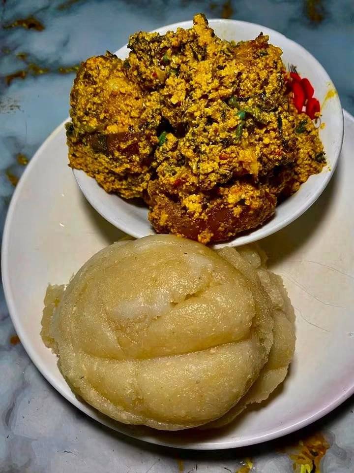 Breakfast + Lunch + dinner all together..
Adulthood no be small thing ๐ญ๐ญ๐ฅฑ