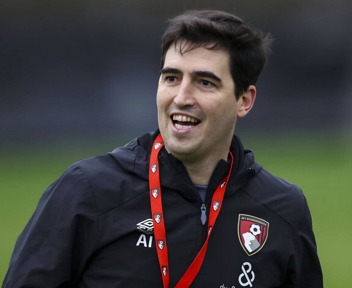 ๐จ๐ช๐ธ Andoni Iraola would need to be convinced that taking the Chelsea job would be worth his while....