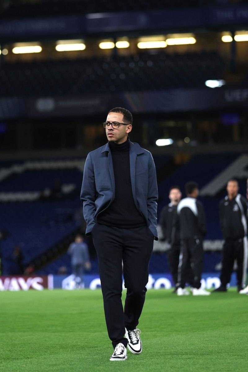 🗣️ Thierry Henry:
"I know you need results now, and I know it looks like Chelsea are at the mercy...