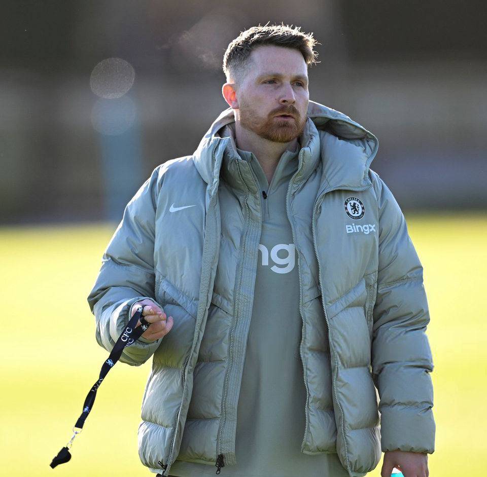 🗣 Calum McFarlane on coaching Chelsea senior team:

"I've coped well. I think it's actually not that...