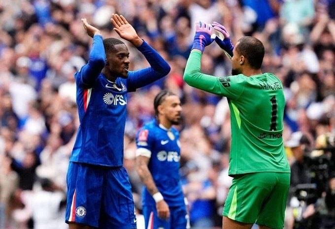 Part 2
Overall, you need your goalkeeper to be a goalkeeper. If you look at David Raya, he’s brilli...
