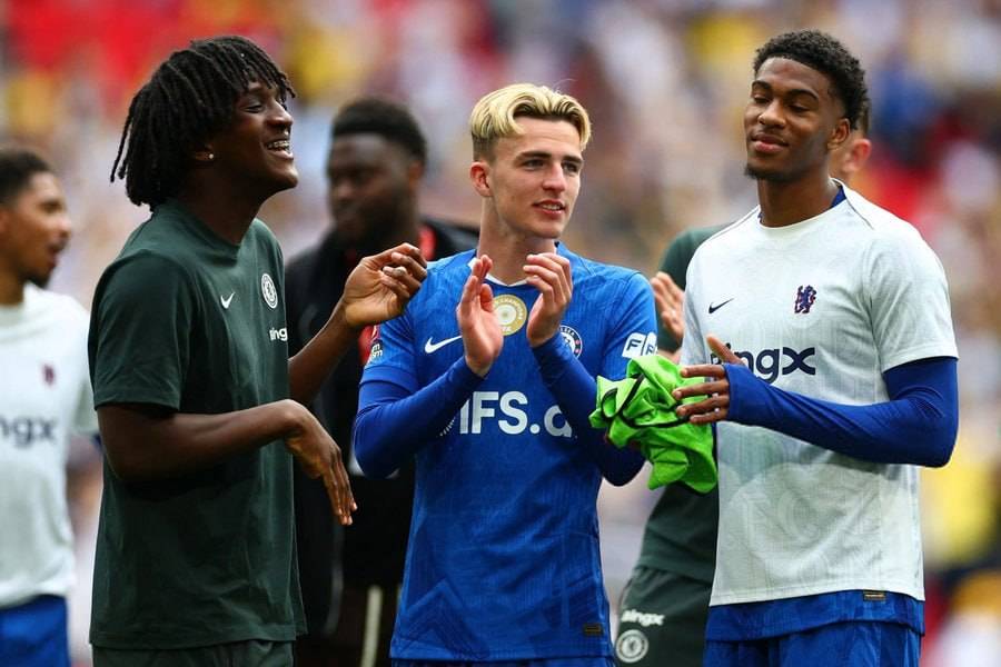 A first Premier League start for Jesse Derry. 18-year-old in the Chelsea XI to face Nottingham Fores...