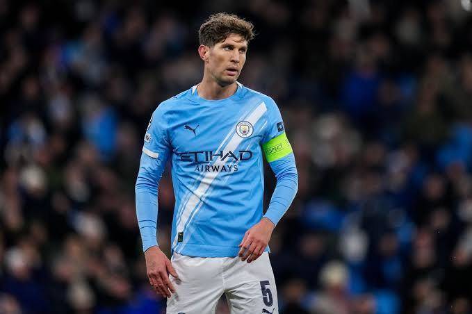 🗣️ Glenn Hoodle urges Chelsea to sign John Stones:
"They need a couple of really experienced playe...