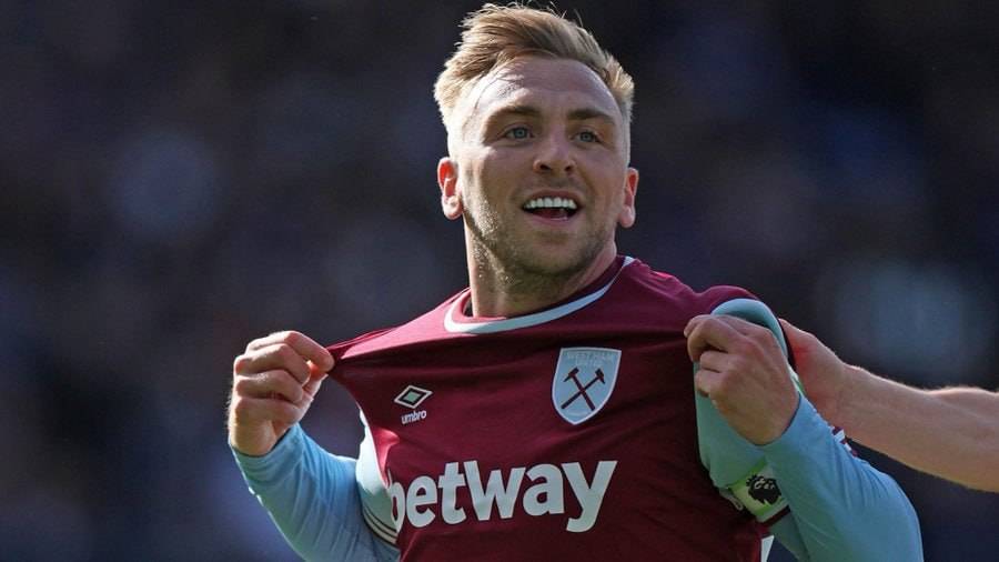 Chelsea, Liverpool and Manchester United are interested in Jarrod Bowen as rival clubs prepare to ca...