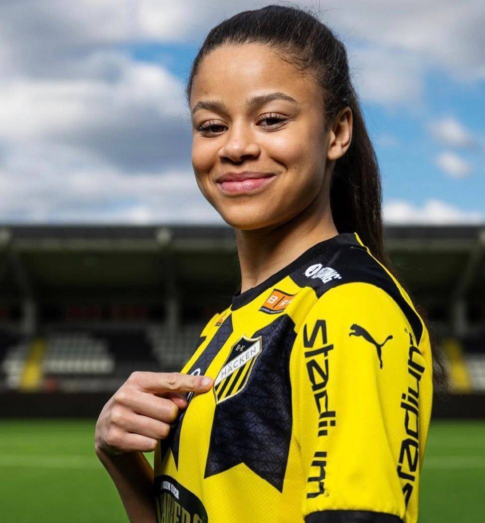 🚨 Chelsea Women have made a bid for striker Felicia Schroder from BK Hacken that would represent a...