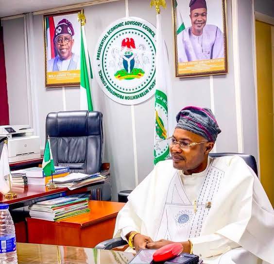 In Giving Adeyemi an Award, You'll Be Encouraging Younger Nigerians to Become Super Scammers- Edward...