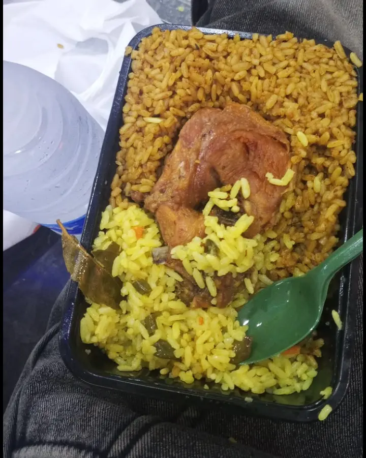 So guy's ,while I was busy working today ,hunger was busy working on me,but gest what finally happen...
