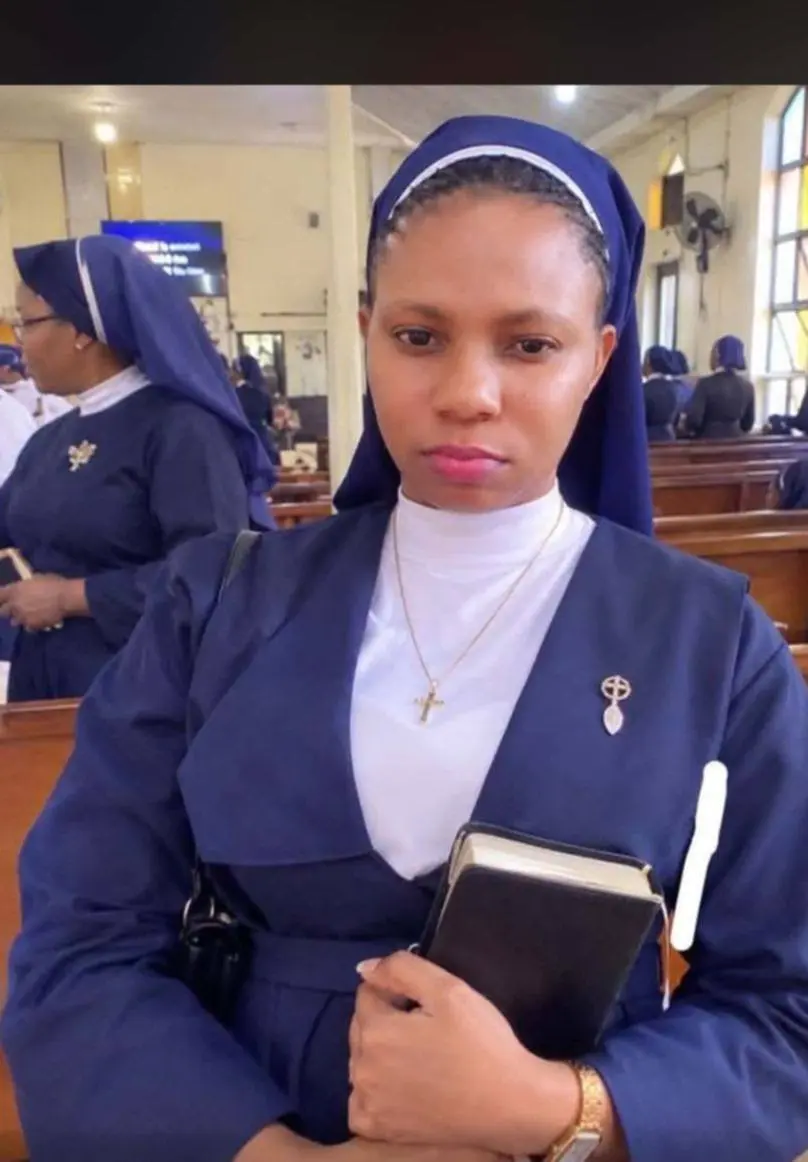 To my fellow ladies, nothing Dey outside. Am Officially a Reverend sister🙏🙏
Udo diri unu 🙏🙏