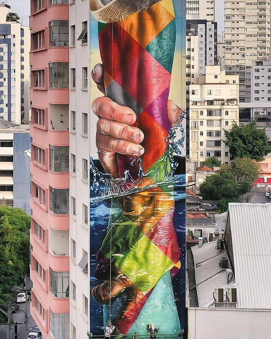 Kobra..the street artist brings the concrete jungle of São Paulo to life! 🎨🖌️
Carlos Eduardo Ferna...