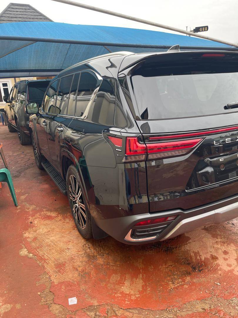 Distress 2025 lx 600 fsport 
203 million  
Abuja