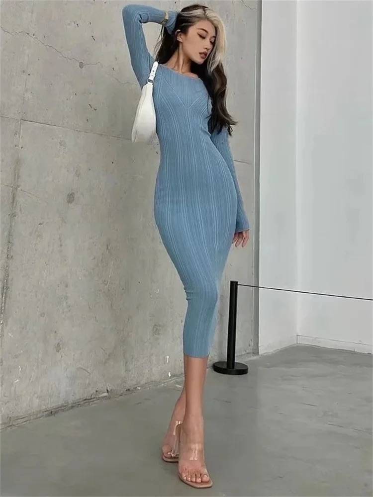 Step into effortless elegance this season ๐โจ
Designed with a flattering high waist, soft knit fab...