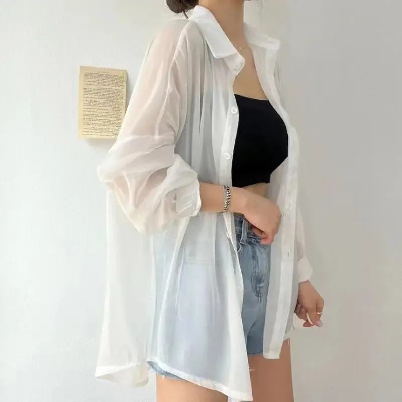 This chic chiffon blouse features a loose, flattering fit and stylish long sleeves, making it perfec...