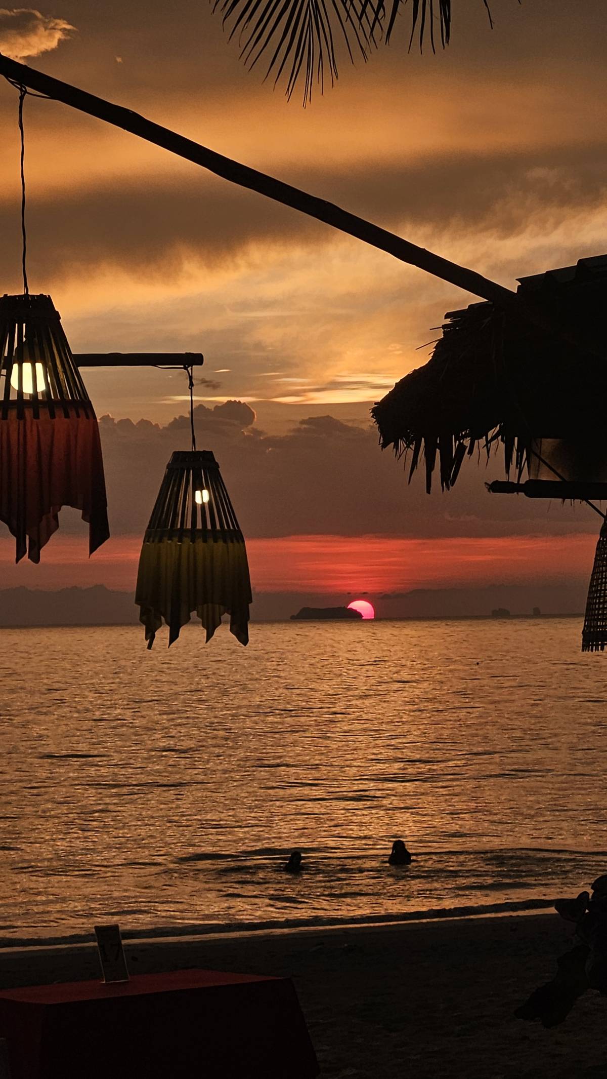 Sunsets on this island are smth else! How blessed i am to have witnessed such beauty!!