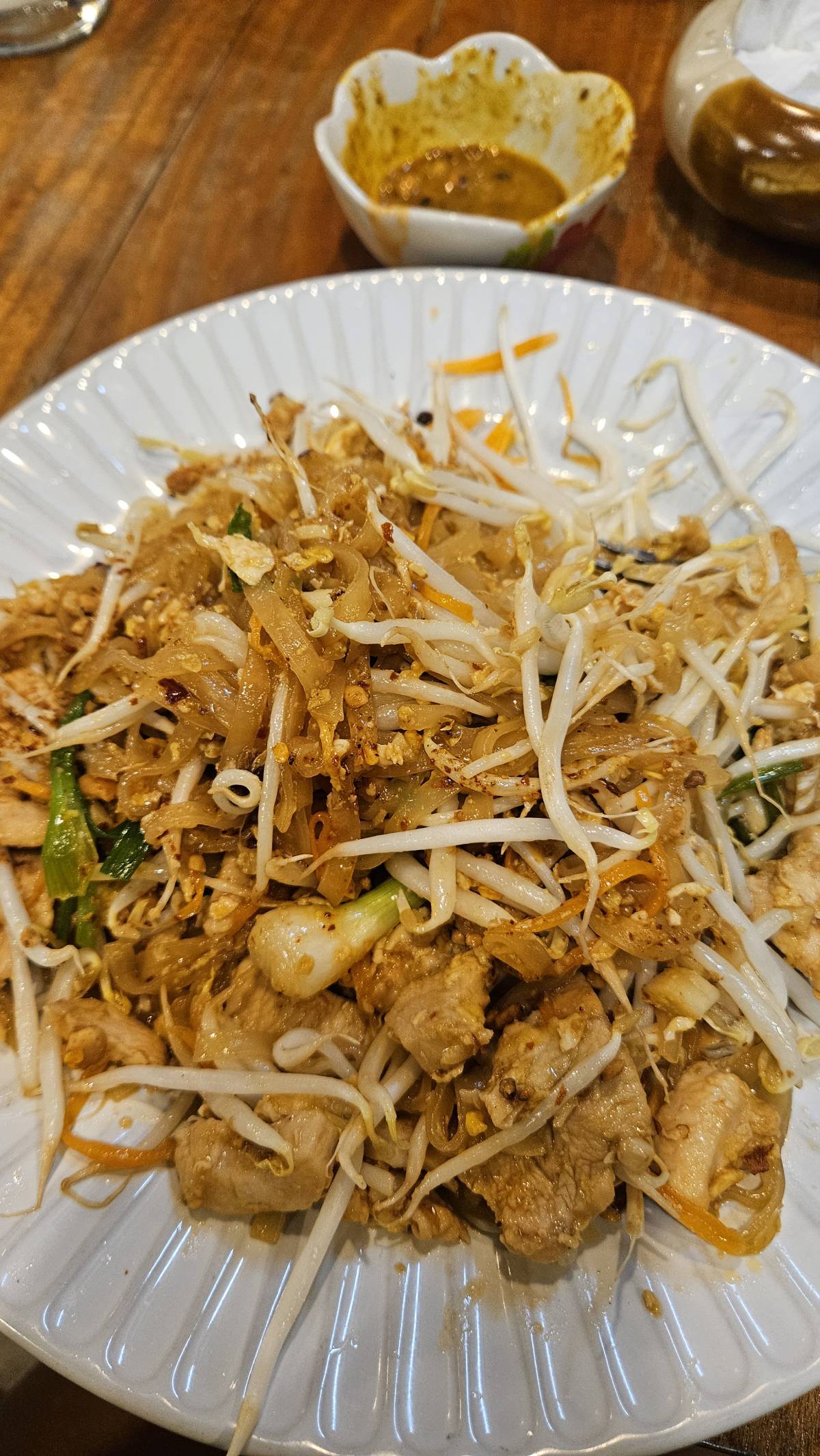 Yesterday after posting about Pad Thai, I craved for Pad Thai and had to get it for dinner last nigh...